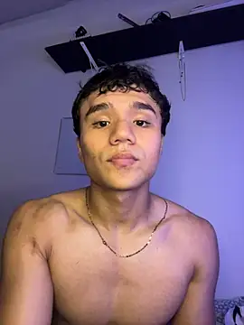 Živý XXX chat CreamKingg