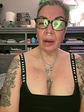 dieseldame1313 Chat XXX in diretta