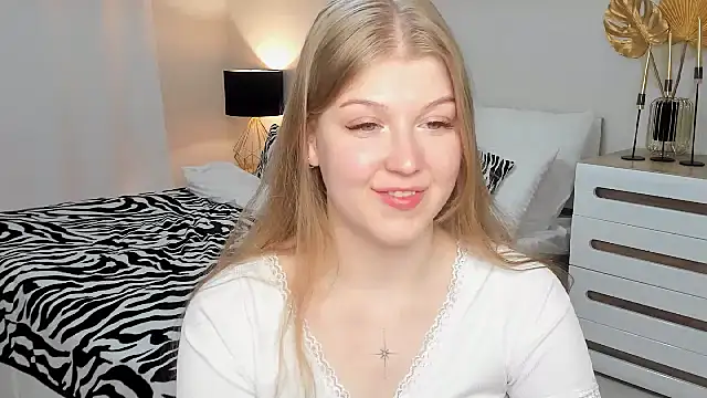 Stella_Light Adlı Modelin Canlı XXX Sohbeti