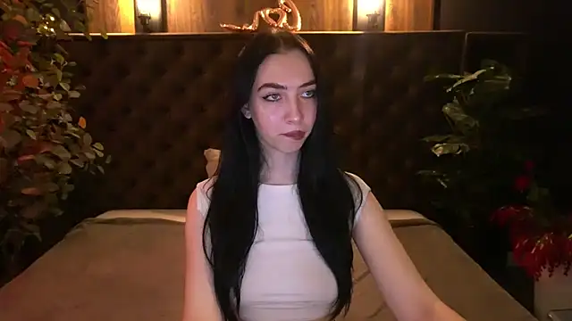دردشة WildKittenX_ الجنسية المباشرة