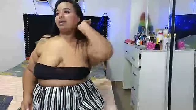 charlotte_077's Live XXX Chat