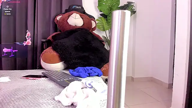 karol_green_ Adlı Modelin Canlı XXX Sohbeti