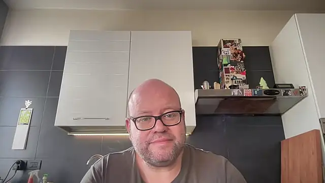 theitalianbear Live XXX Chat