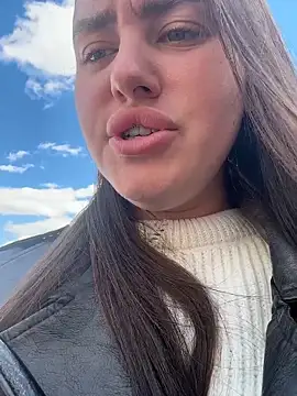 KiraSunshine's Live XXX Chat