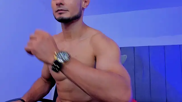 Chatroom XXX en direct de Adonys_Lewis_