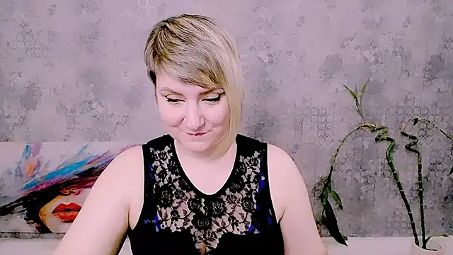 Djullia Live XXX-chat