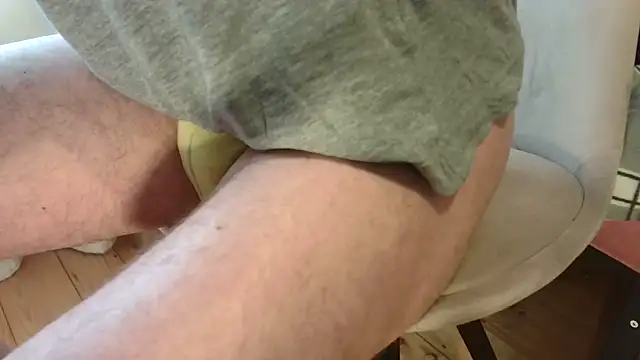 T0Yforeskin Webcam Show