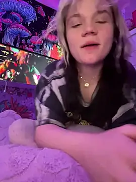 Cutiepiespanks' Live XXX Chat