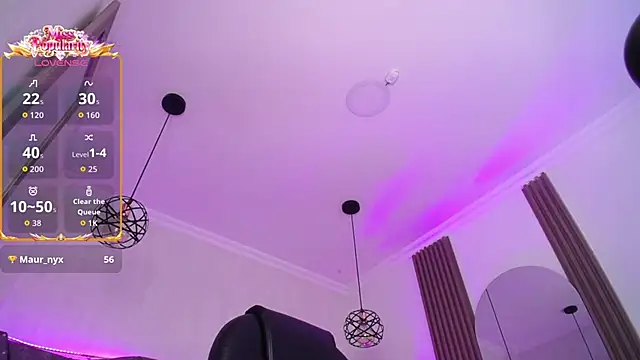 Amara_Davis1のライブXXXチャット