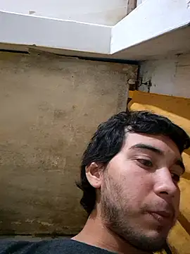 XXX chat uživo modela X_xtomas_x