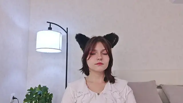 NyraVesperis' Live XXX Chat