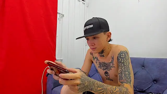 Pokazy przed kamerką – StraightBoy_Nick