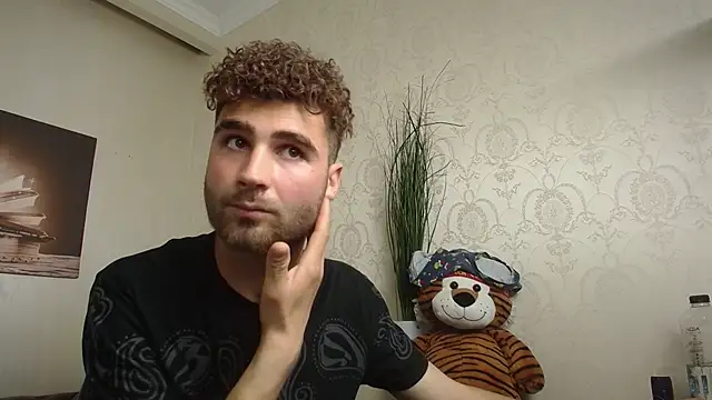 KyloEast's Webcam Show