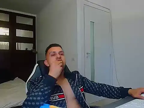 BryceReign live XXX chat