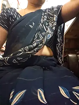 indianhotwife639 Adlı Modelin Canlı XXX Sohbeti