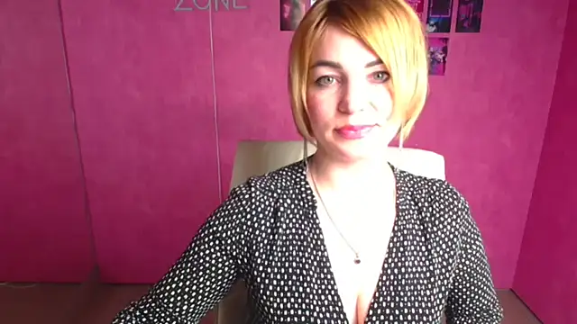 CuttieEmma Chat XXX live