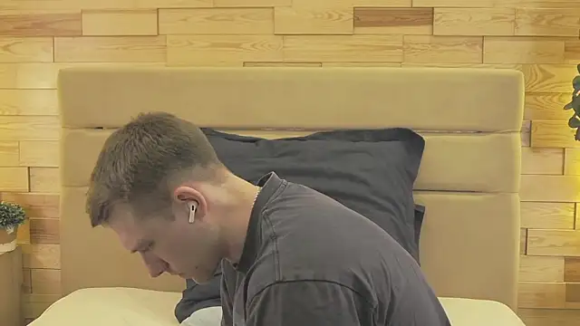 EthanPinkman's Webcam Show