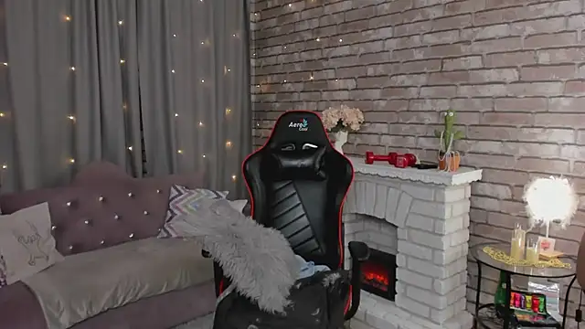 SarahCoksss élő XXX-chatje