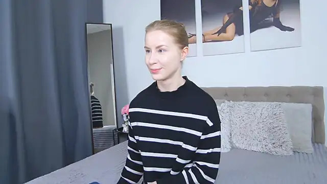 VioletiSwone Chat XXX in diretta