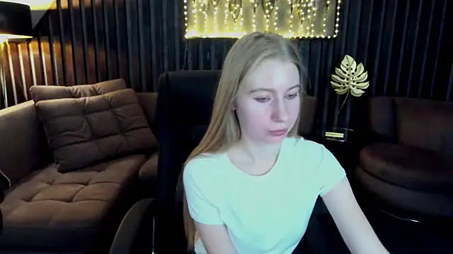 Živý XXX chat Alina_Blonde