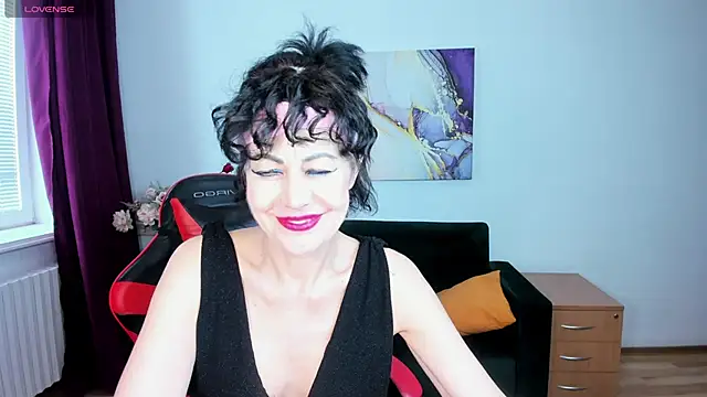 Chat +18 de Silvia_Wallec ao vivo