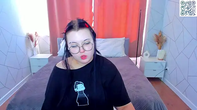 Kira_G0ldn Live XXX chat