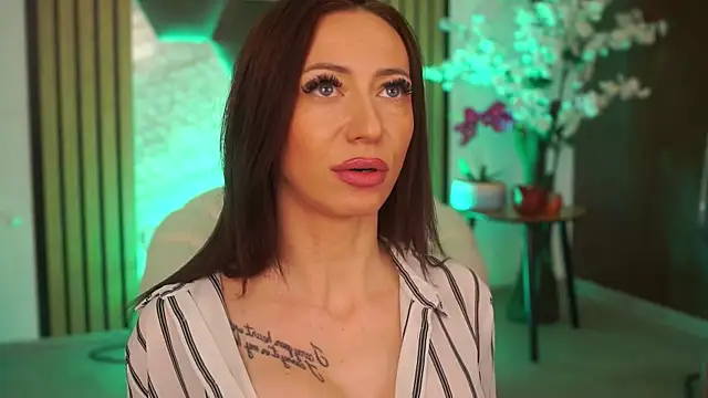 RubyFever live XXX chat