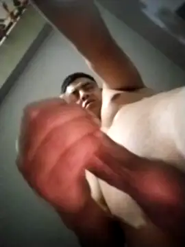 reycam97: διαδικτυακό σόου στην κάμερα