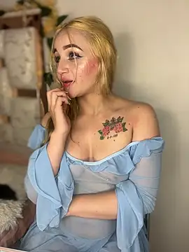 Sara_Sophia420: онлайн-секс-чат