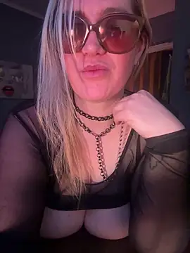 Granlady7 Adlı Modelin Canlı XXX Sohbeti