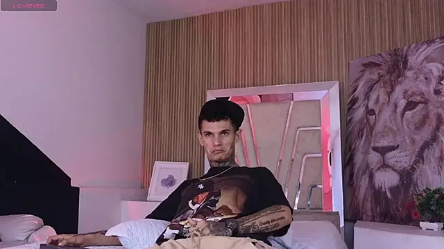 Paulo_527 Live XXX Chat