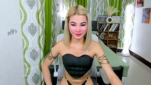 hotjessieempress 网络视讯表演