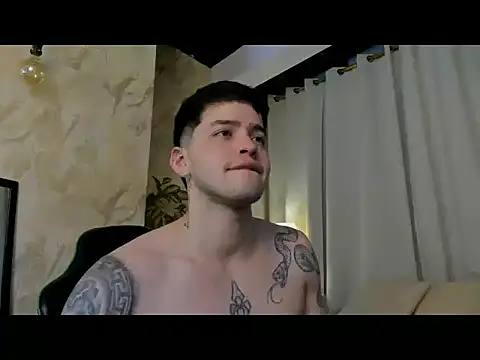Pertunjukan Kamera Web RONNY_COLTON