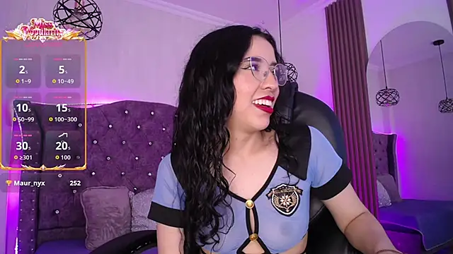Онлайн чат XXX Amara_Davis1