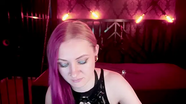 Czat XXX na żywo – DramaQuenns
