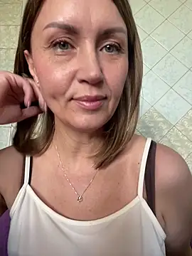 RainyAngel17 – Naživo XXX chat