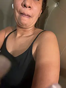 Chat +18 de TrustMySoles ao vivo