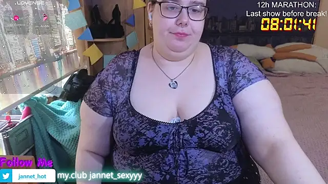 Онлайн чат XXX JannetPie