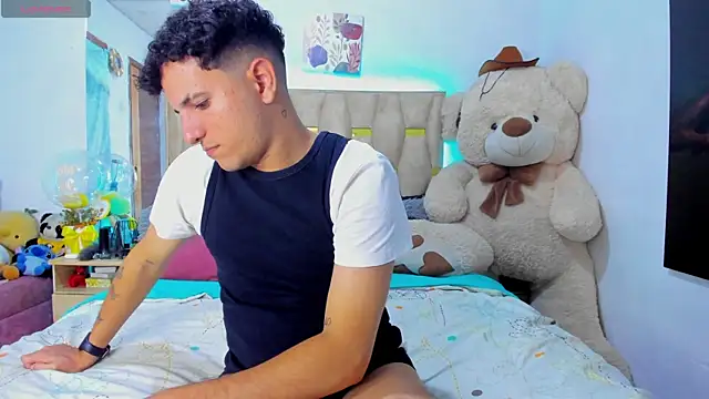 patrick_sanzz Adlı Modelin Canlı XXX Sohbeti