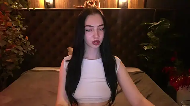 Chat +18 de WildKittenX_ ao vivo