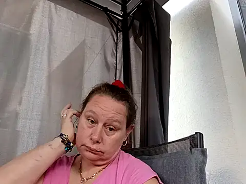Chat XXX ao vivo de Jahudka47
