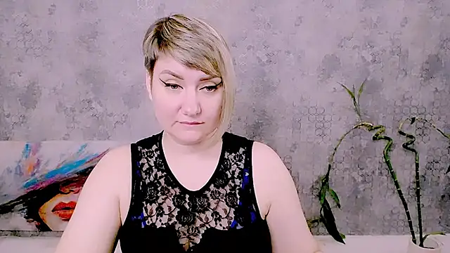 Djullia – Live XXX-chat