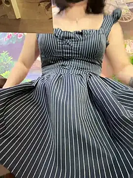 Emily-Nguyen Obrolan Langsung XXX