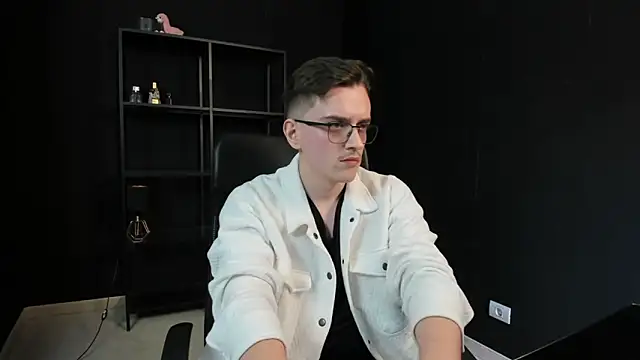FelixStarkk 网络视讯表演