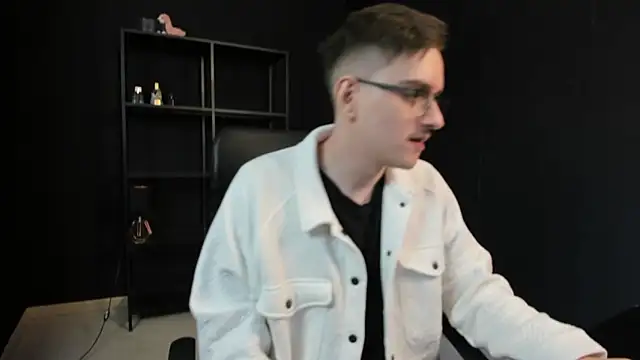 FelixStarkk webkamerás műsora
