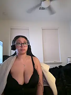 minhaaa_baby Show in webcam