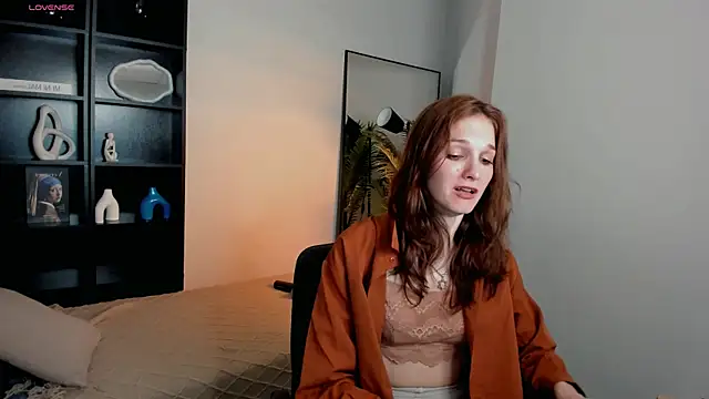 MirandaGlow élő XXX-chatje