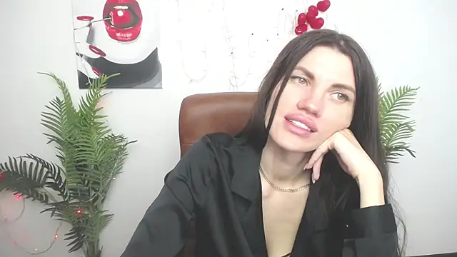 MilaLoona 现场XXX聊天
