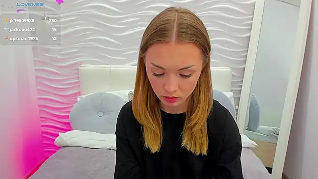 Онлайн чат XXX VirginOlly