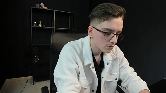 FelixStarkk 现场XXX聊天